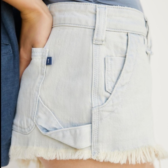 NWT Anthropologie Pilcro Denim Frayed Shortie Shorts Light Wash - Picture 2 of 10